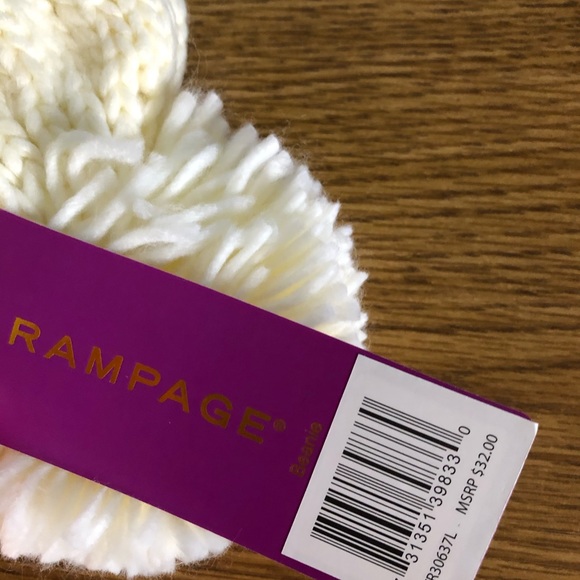 Rampage Colorblock Womens Pom Pom Beanie - Picture 5 of 6